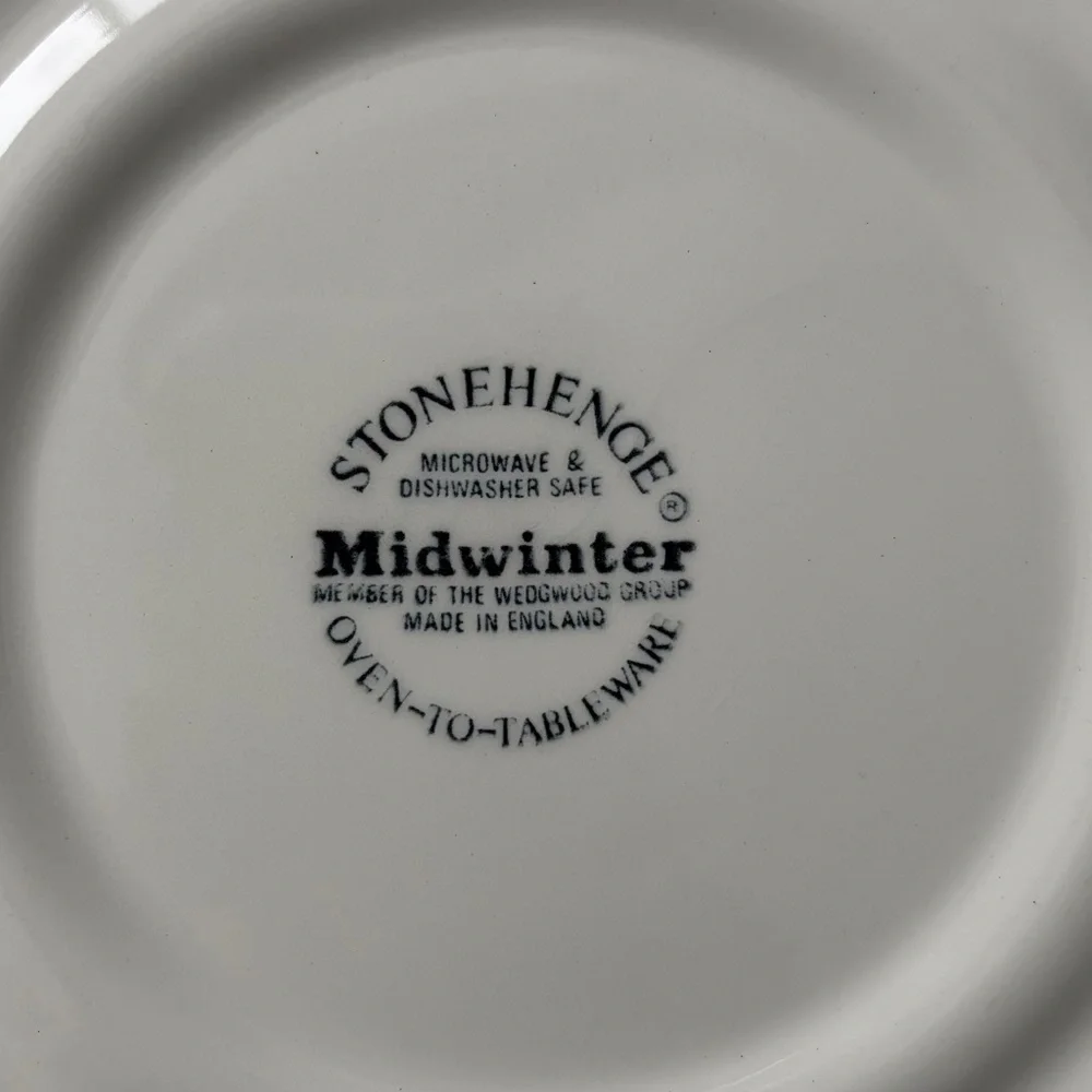 2 Stonehenge White MIDWINTER Dinner Plates - Picture 7 of 7